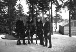 Patrol oddziału „Huzara”. Od lewej: Mieczysław Grodzki „Żubryd”, Eugeniusz Tymiński „Ryś”, Tadeusz Kryński „Rokita”, Stanisław Gontarczuk „Rekin”. Zdjęcie z 1950 r.